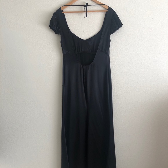 NWT REFORMATION Black silk open back dress - Picture 4 of 6